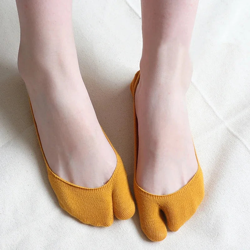 Two Finger Socks Summer
