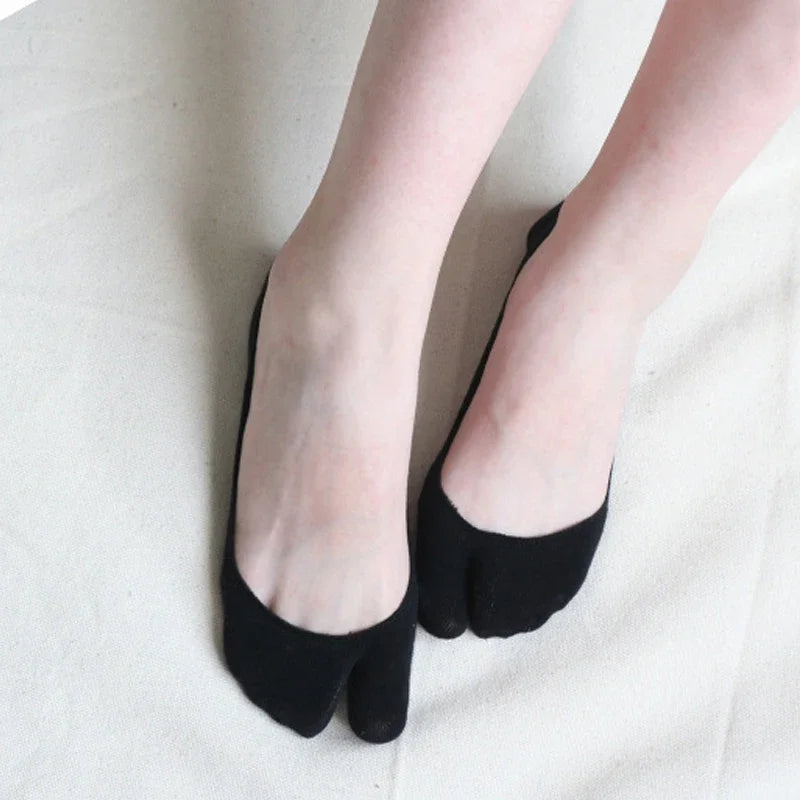 Two Finger Socks Summer